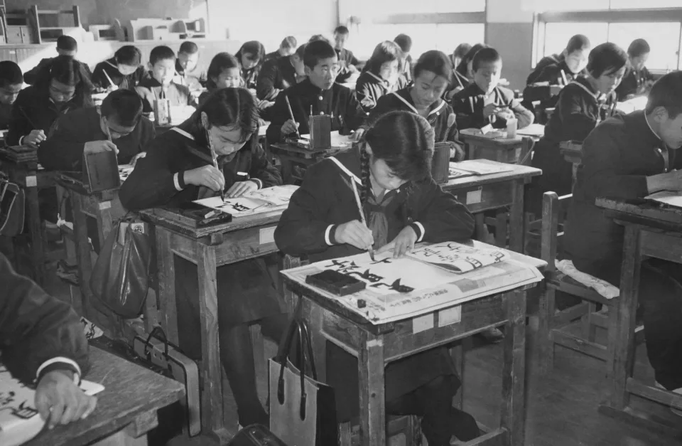Phòng học sáng sủa